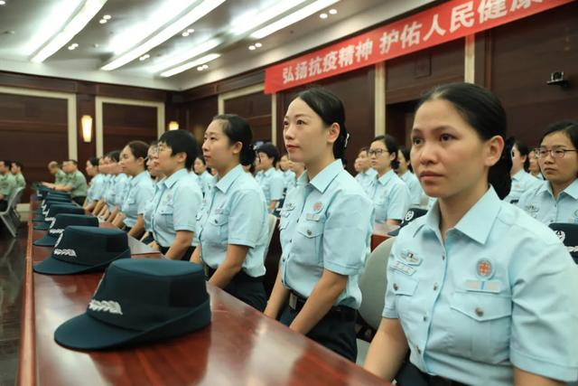 文职风采丨敬礼!"孔雀蓝"宣誓上岗