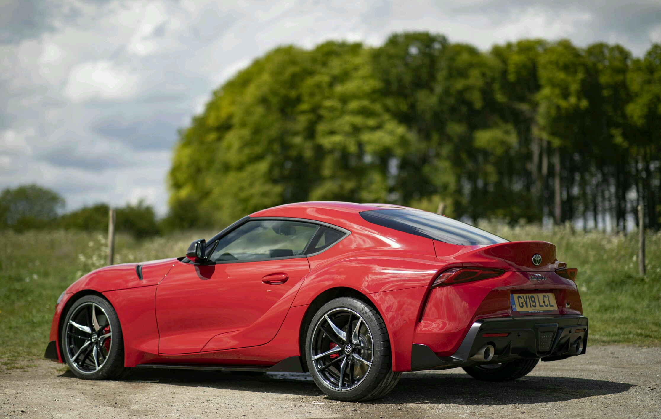 丰田supra - 哔哩哔哩