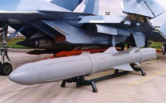 图为缟玛瑙超音速反舰导弹