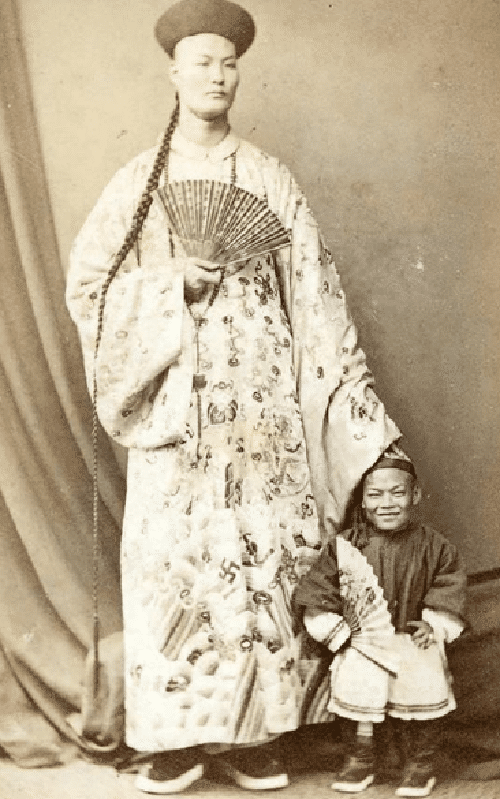 晚清巨人詹世钗身高3米19走红后娶英国妻生下3娃后人咋样了