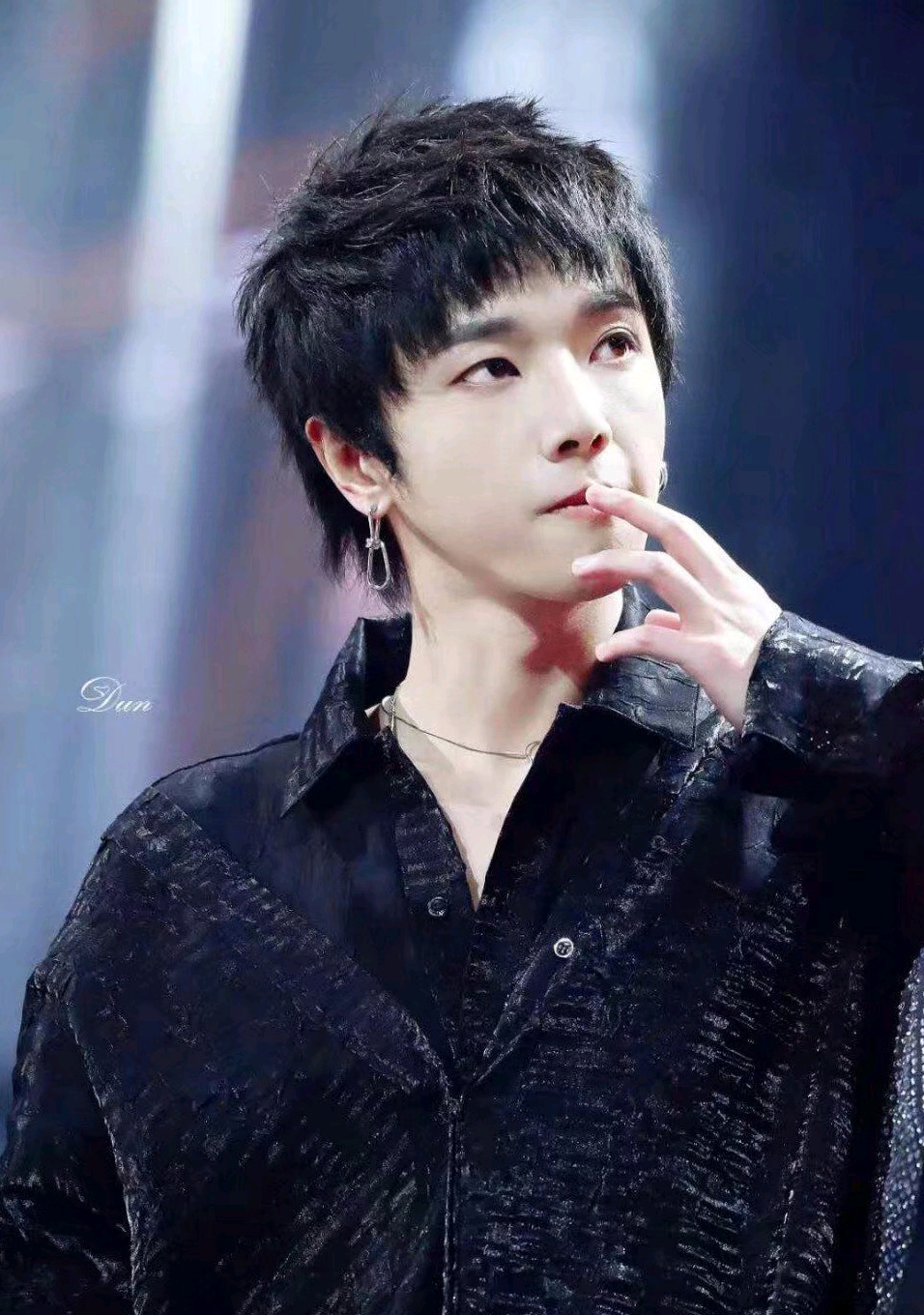 华晨宇一些炸炸的照片