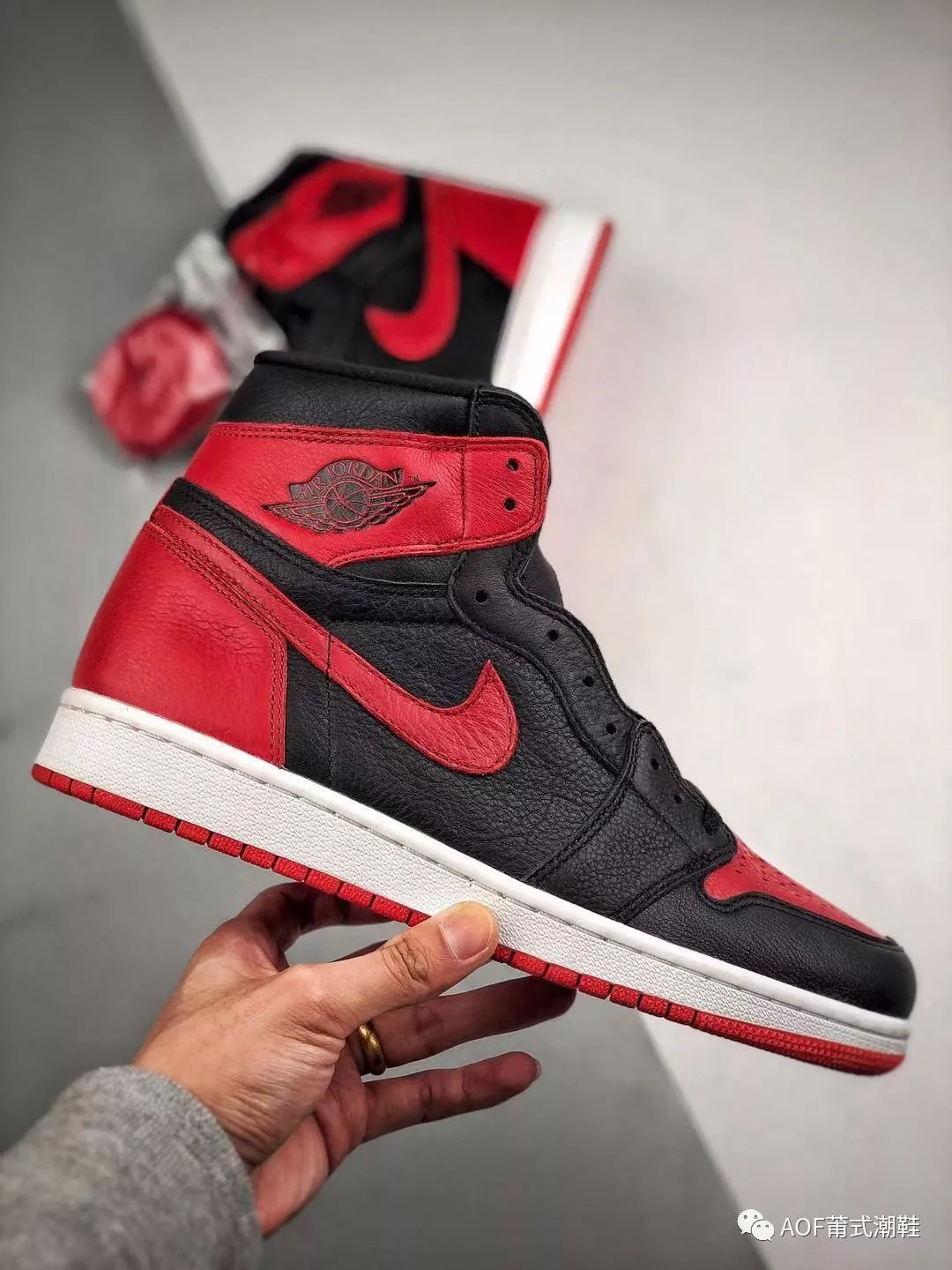 芝加哥和禁止穿着的合体版,aj1阴阳小丑开箱实测!