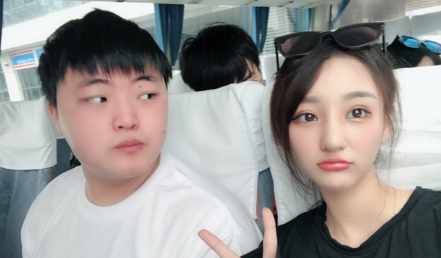 Uzi女友微博晒宠物照片可爱无比!网友:随爹