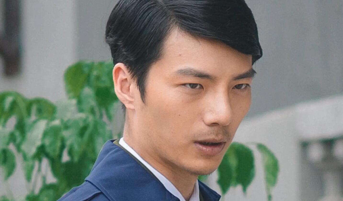 因乱世选择自保也因背叛而迷失自我浅谈隐形守护者李峰角色