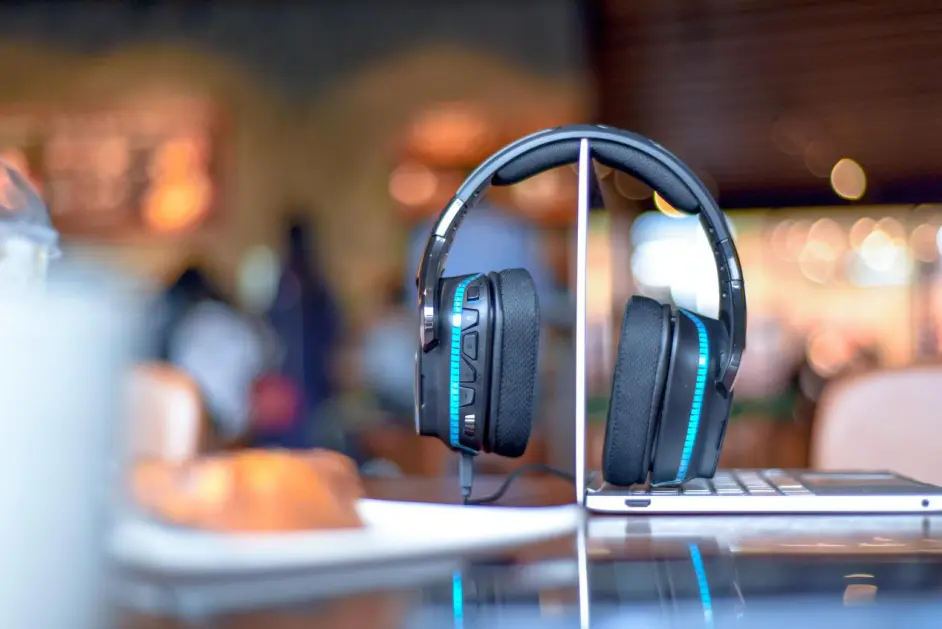 电竞知音 听声辨位神器 罗技g633s游戏耳机体验 哔哩哔哩