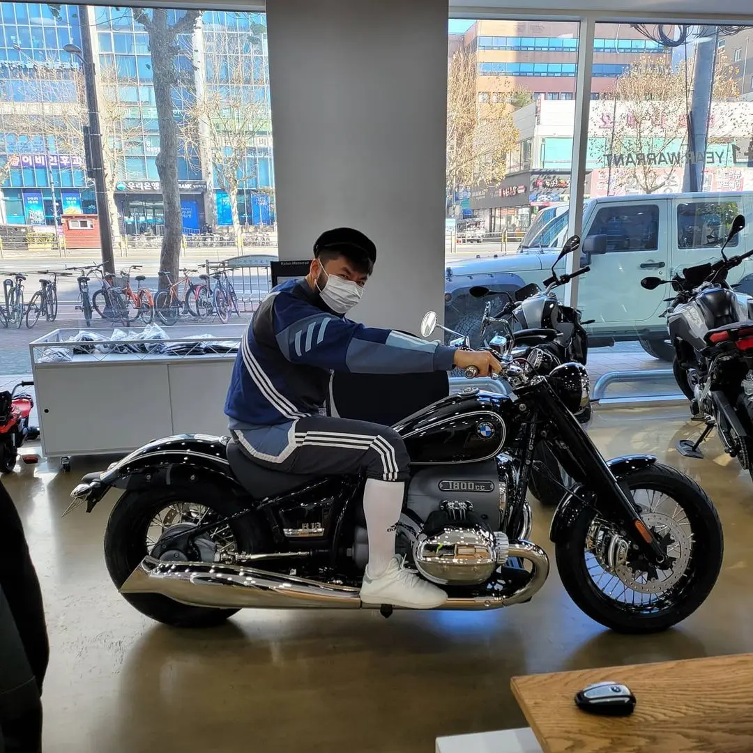 insrohongchul卢洪哲20210101ins更新