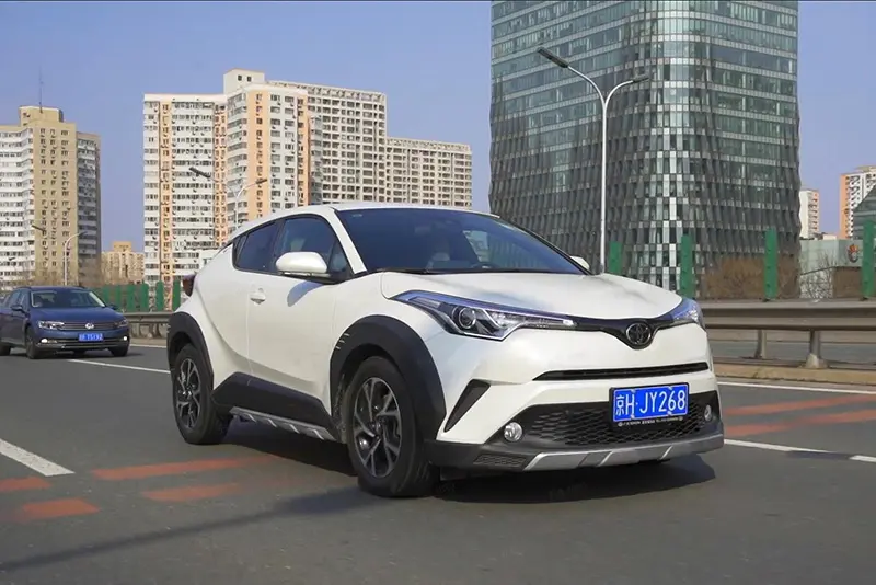 丰田c Hr深度评测 后排空间一般 距离赢得中国市场还差多远 哔哩哔哩