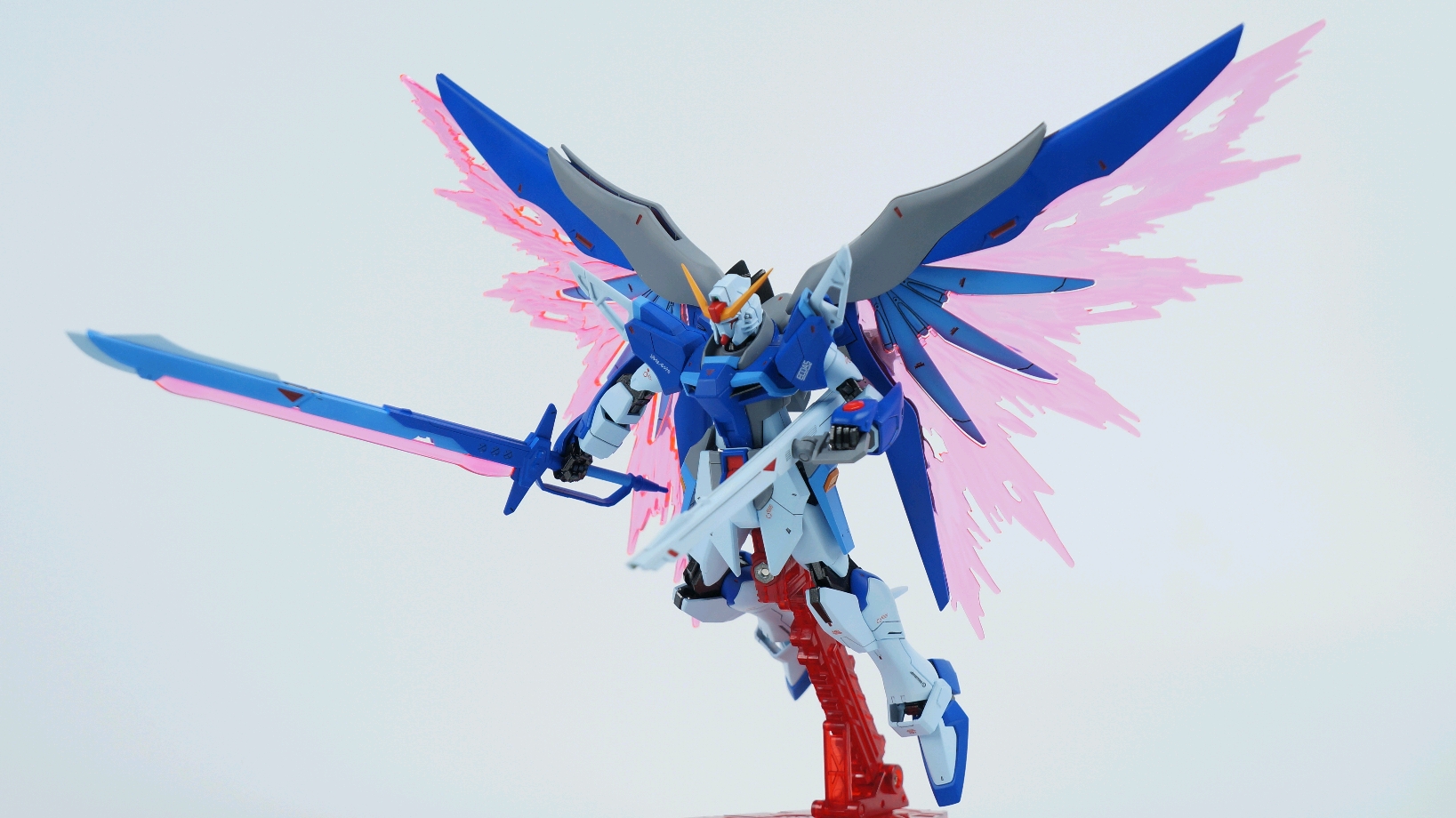 万代hg新生命运,那个可以打爆主角机自由的男人!