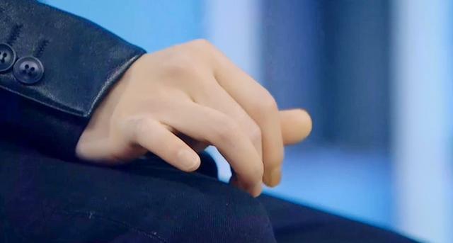 华晨宇手上的戏