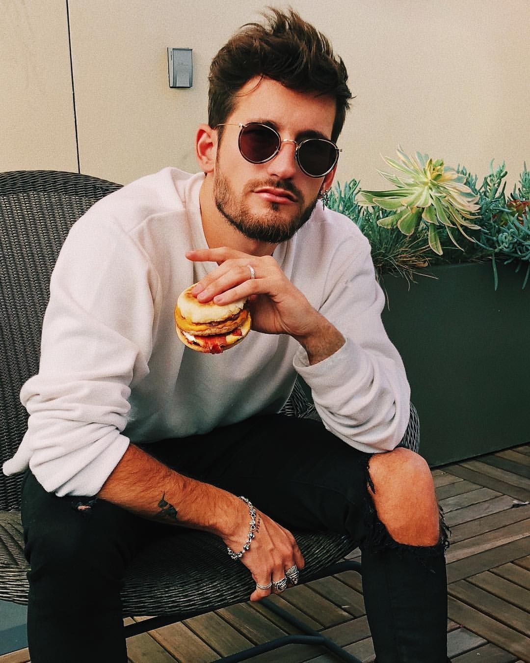 委内瑞拉歌手mauyricky科普