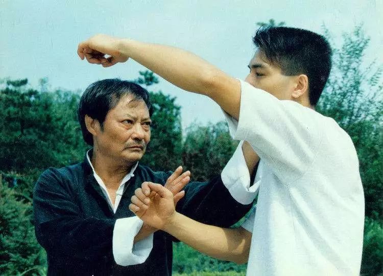 分析24连胜的咏春拳王陈俊贤的咏春擂台技术