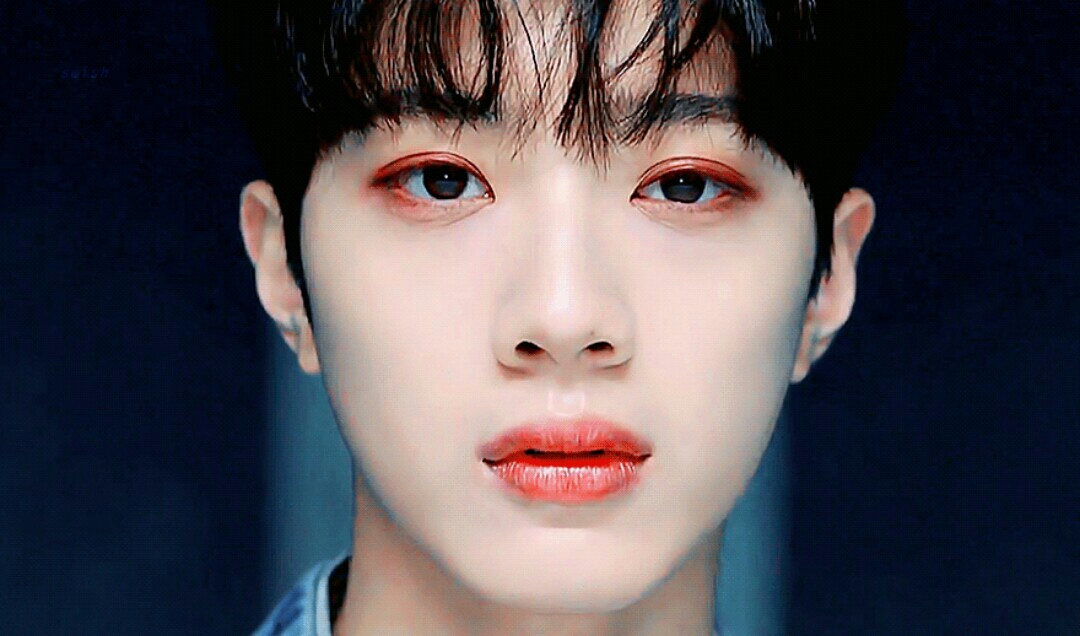 赖冠霖开微博回国发展 6小时快突破50万! 可盐