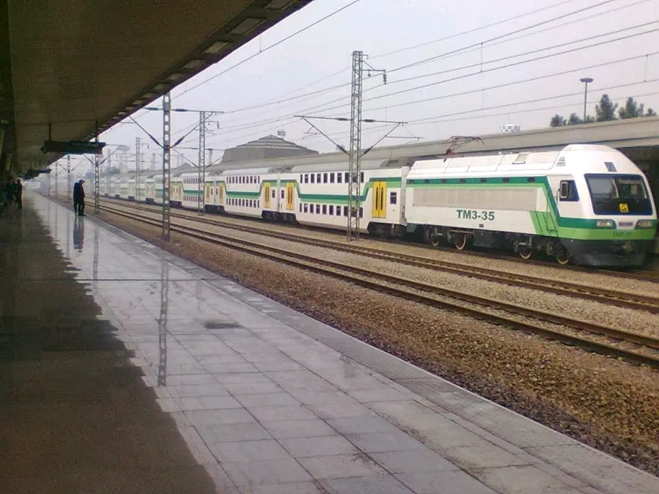 tm1的后辈:tm2,tm3型电力机车