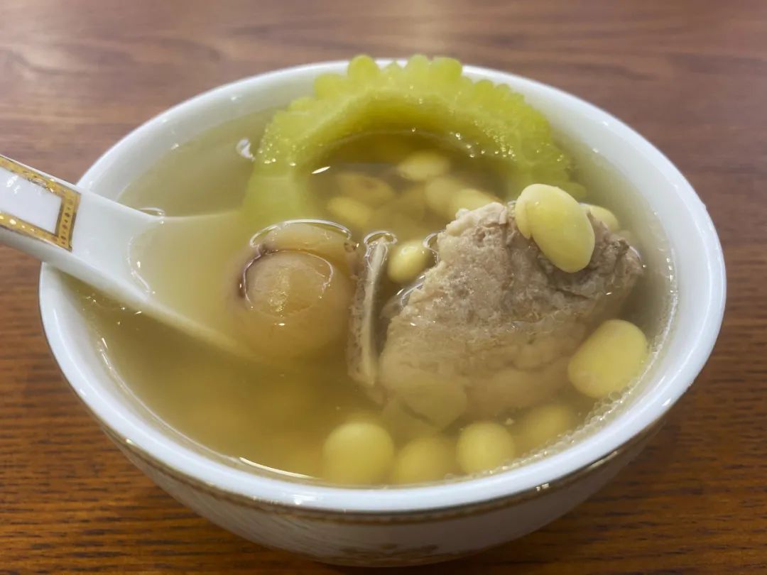 聪明的泉漳人用“四果汤”从根本上清凉消夏，看看都有啥？舌尖3都收录了！