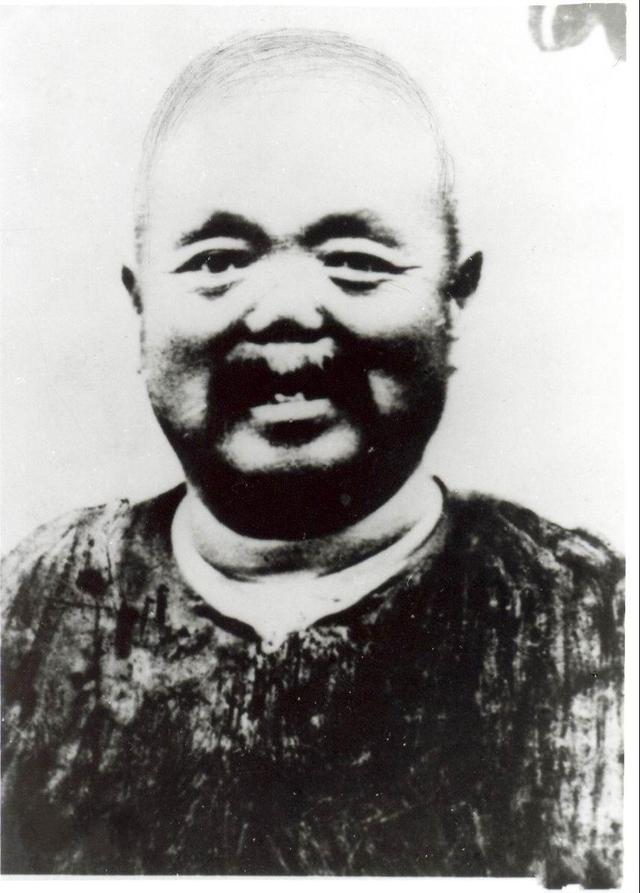 后因抓捕革命党,叶云表东渡日本,由李瑞东担任武士会会长.