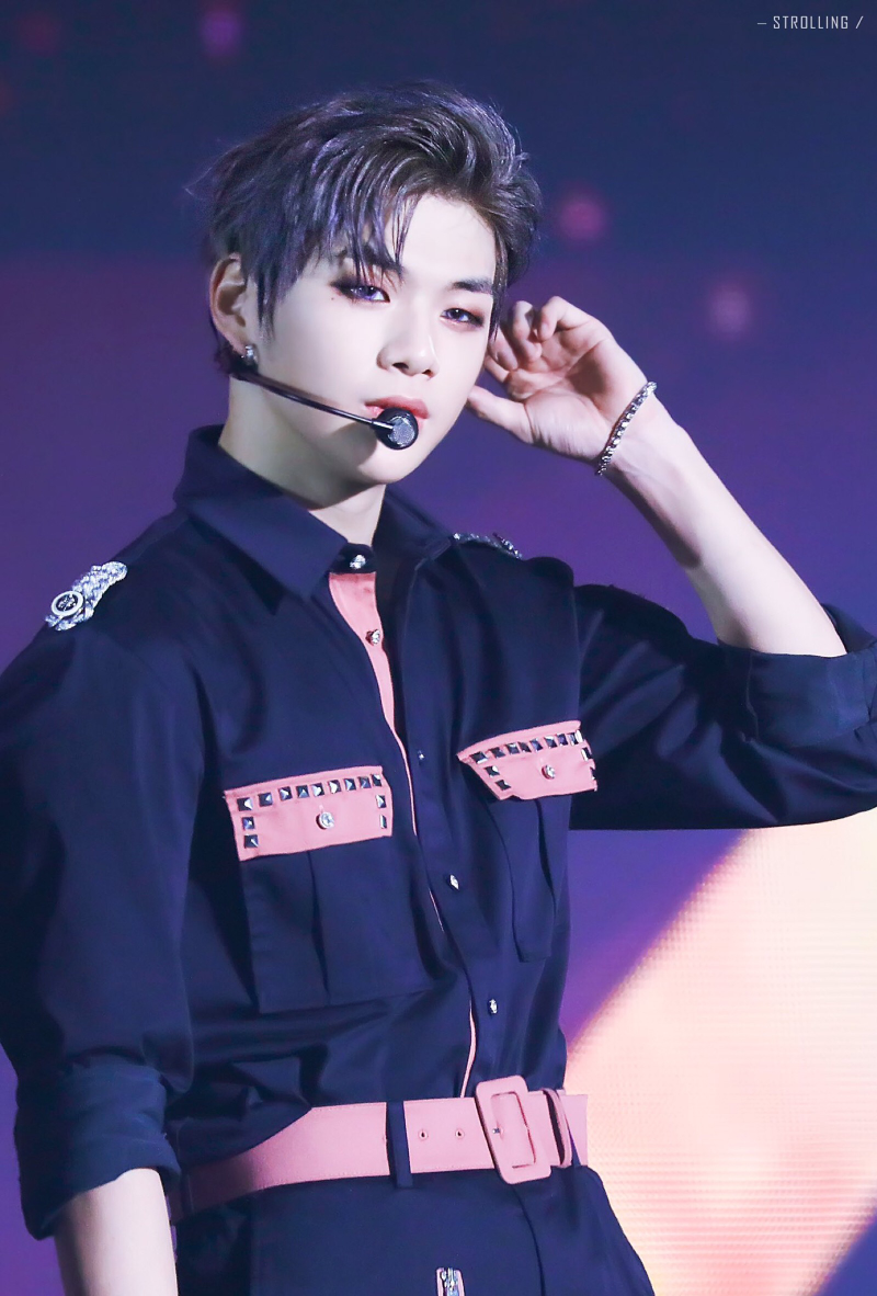 姜丹尼尔的衣服