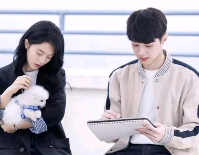 赵今麦林一再度合作一周的朋友路透曝光身穿校服cp感十足