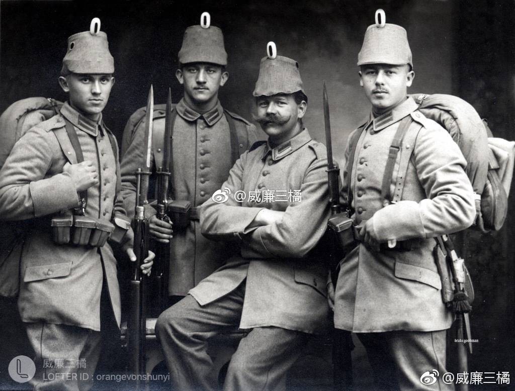 一战期间佩戴桶盔的普鲁士禁卫猎兵营士兵