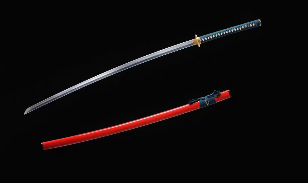 with a sharp knife』 新的形态是一个武士的样子,整体除了都是机械