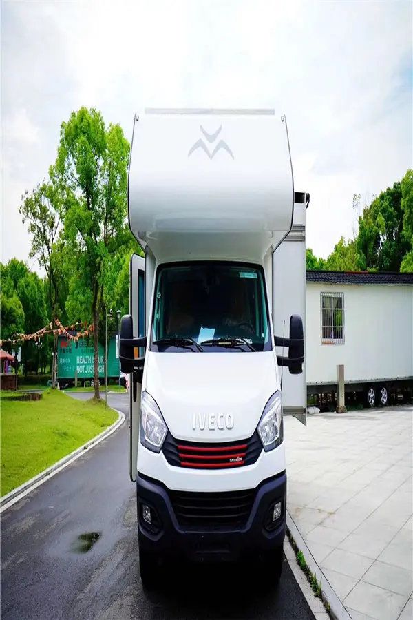 2020款隆翠房车戴德自由风c双拓展房车