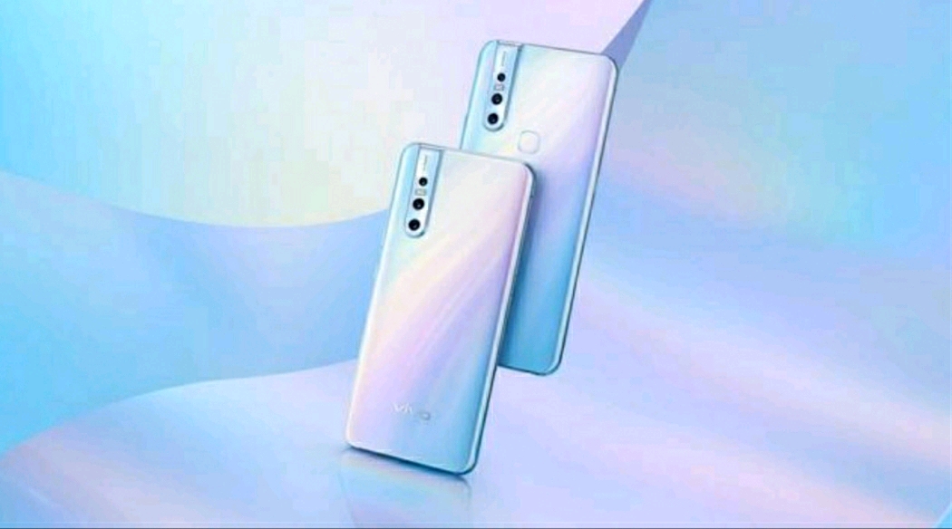 今天小米官方微博放出CC9真机照.有没有觉得