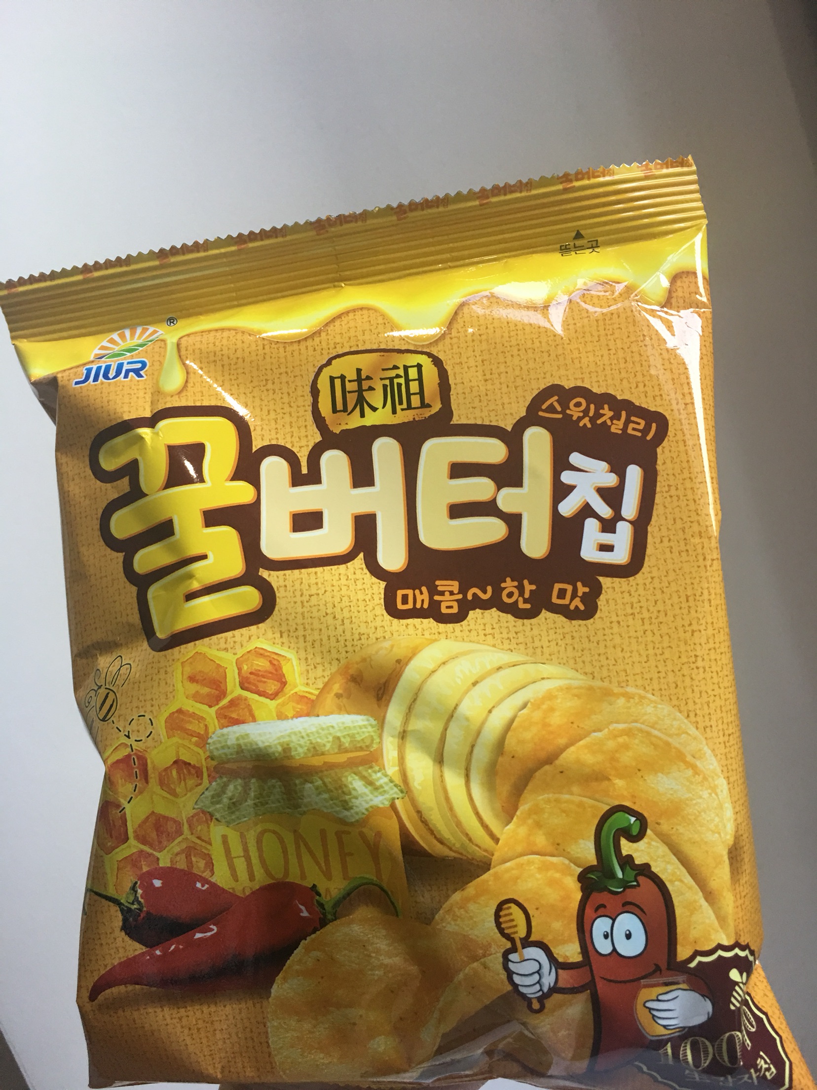 【外国零食测评】九日牌辣味蜂蜜黄油薯片