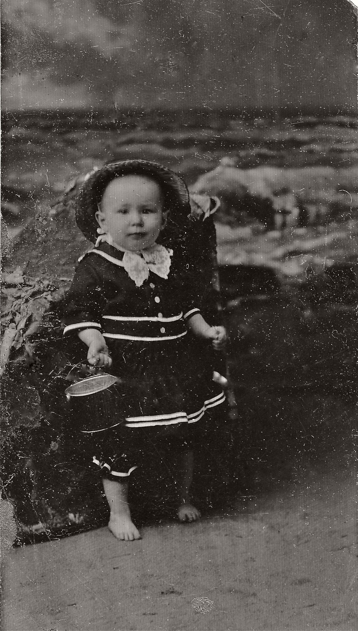 老照片英国维多利亚时代的儿童肖像看上去还挺不错的