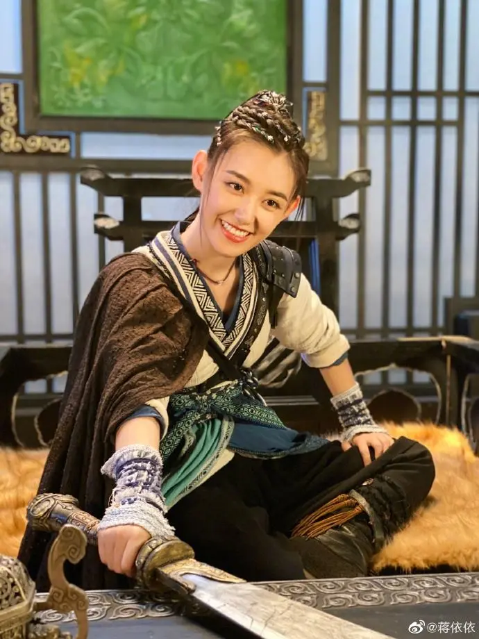 "童星第一美女"蒋依依被抓逃漏税!