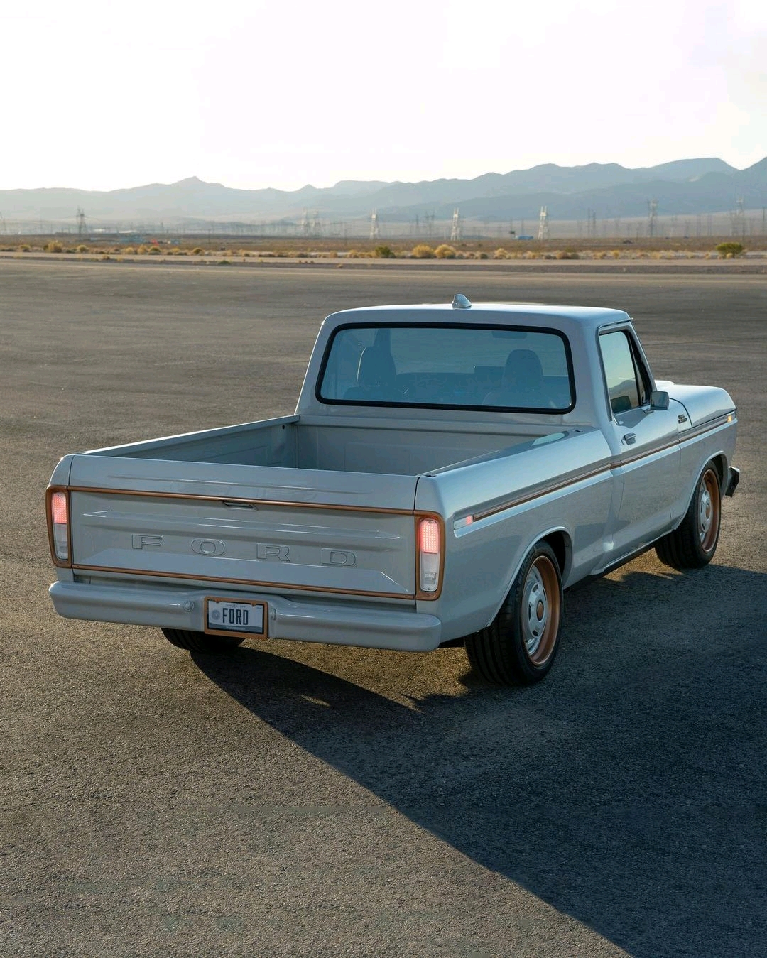 福特概念电动皮卡f100