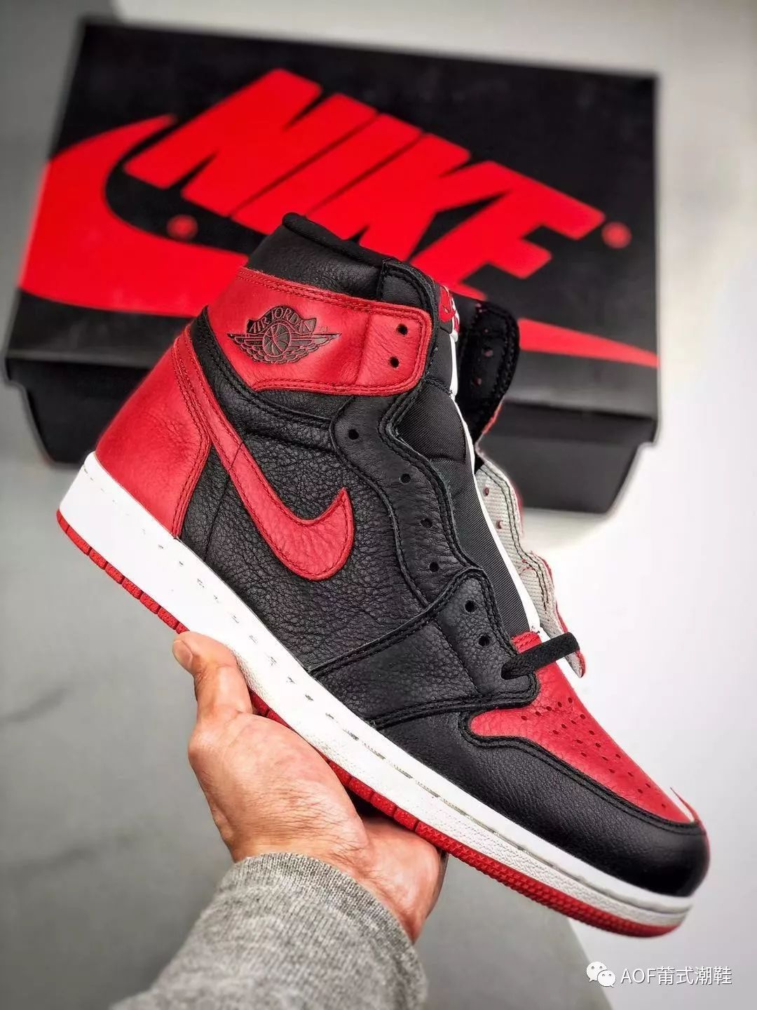 芝加哥和禁止穿着的合体版,aj1阴阳小丑开箱实测!