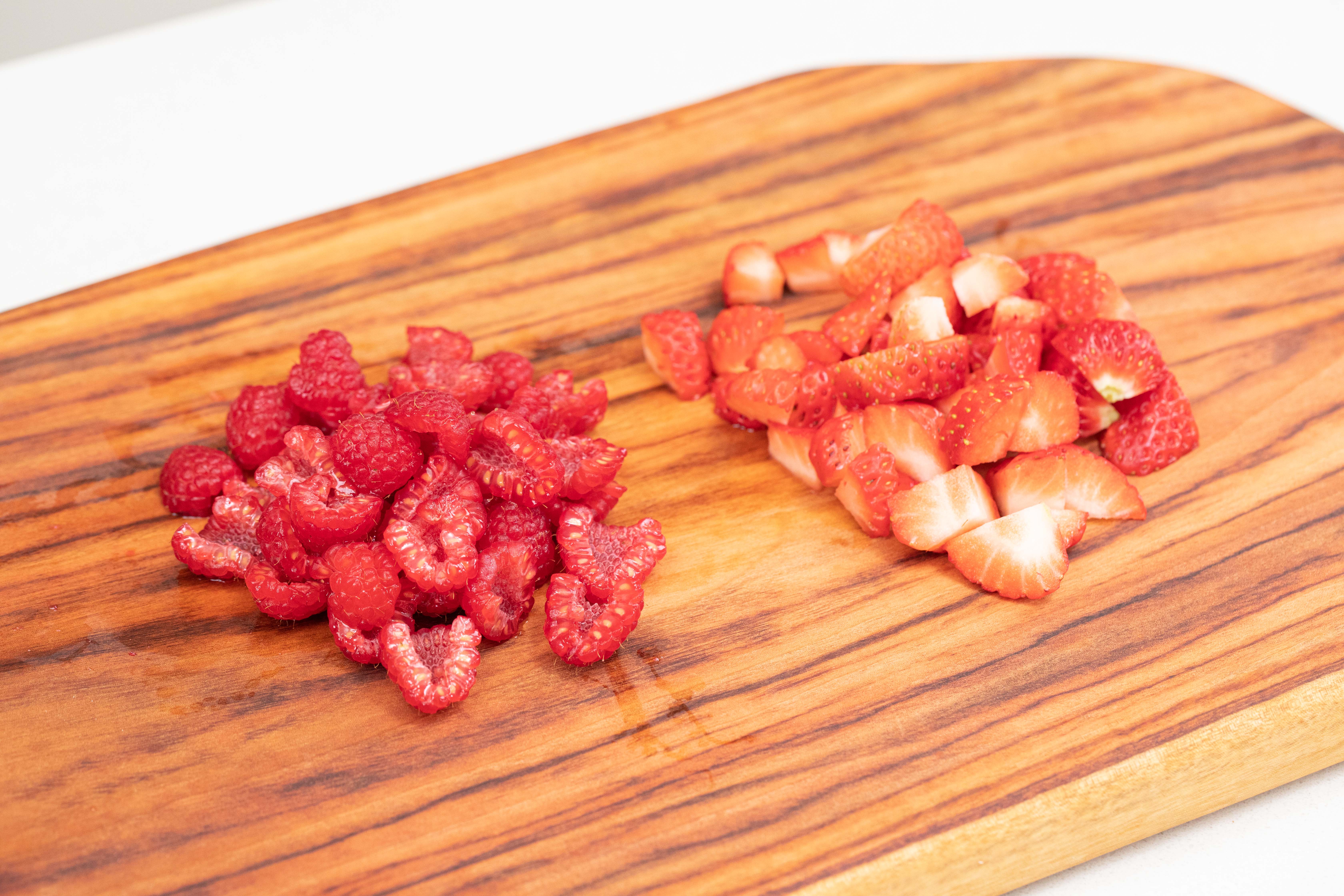 酸甜可口的双莓小方做起来