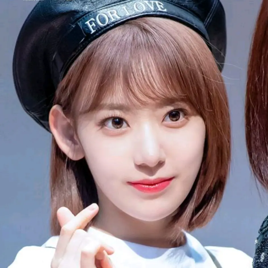 Iz One 宫胁咲良将成bts师妹 与big Hit 签订专属合约 哔哩哔哩