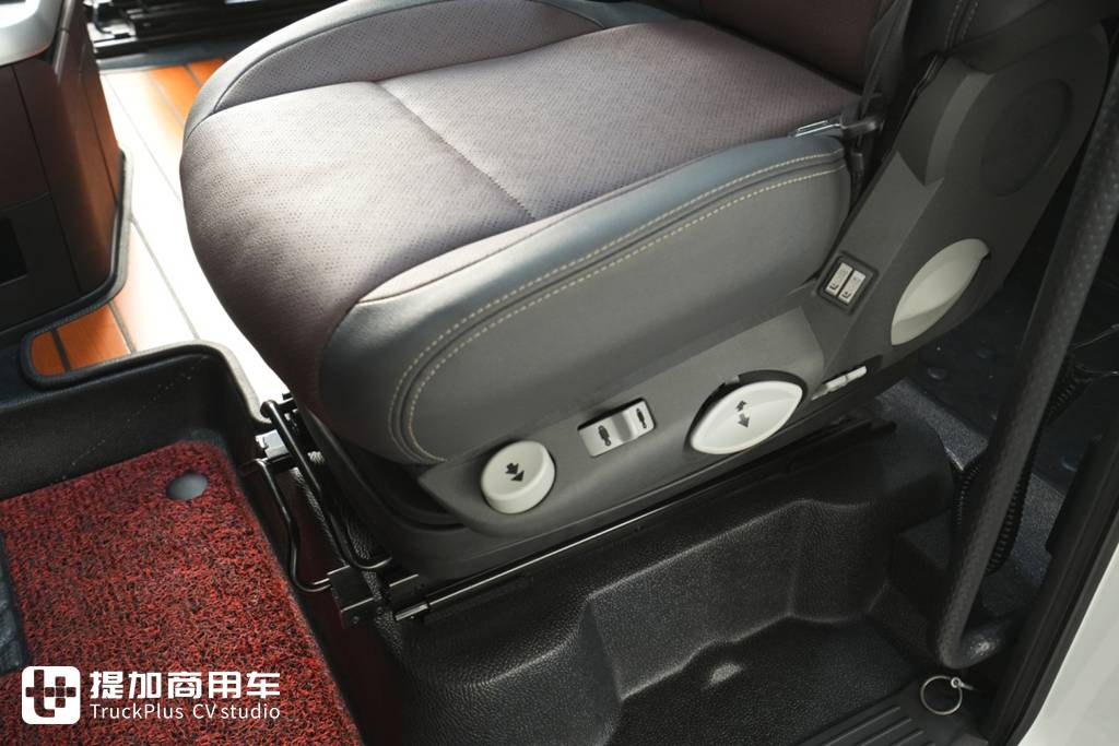 座椅总成：现代汽车舒适性的关键