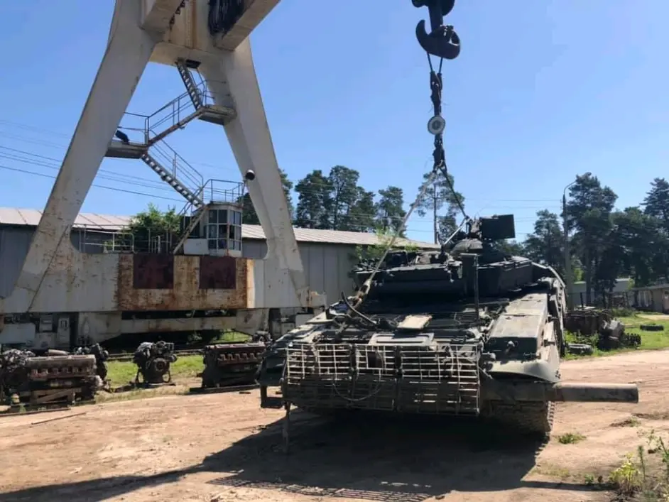 拔剑四顾心茫然 乌克兰t 72amt主战坦克 哔哩哔哩