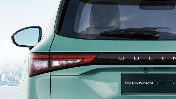 五菱又放大招,多种车色 "翼动美学"设计,预计星辰售价10-15万