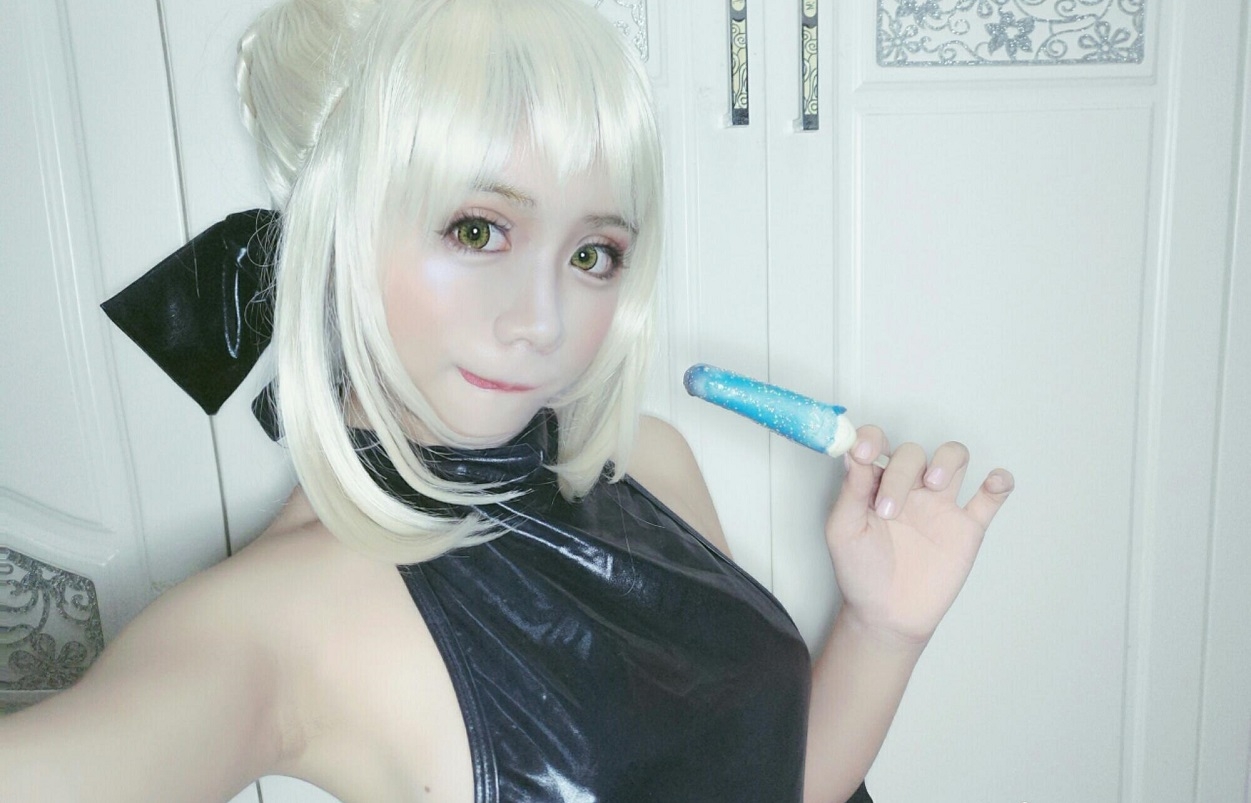 fate/黑saber泳装cosplay