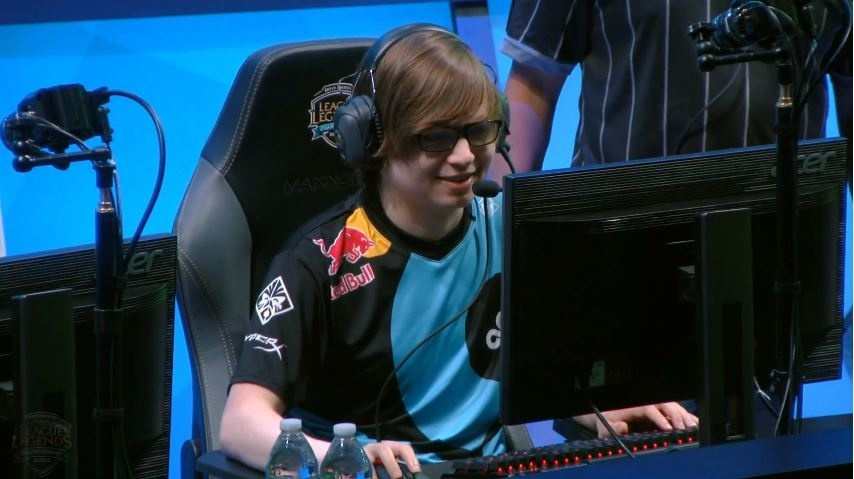 第111天,c9明星选手sneaky回归,仍凭377局连续上场坐稳榜首!