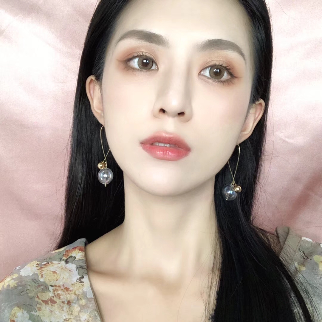 安利一款超级好看的眼珠子『模特小姐姐真的是好看到不行』