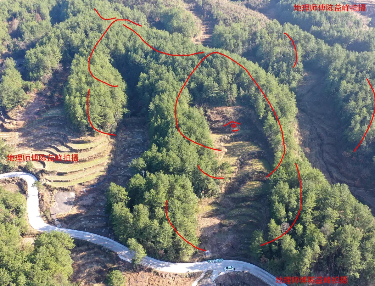 风吹罗带穴,高山点地,云南寻地案例