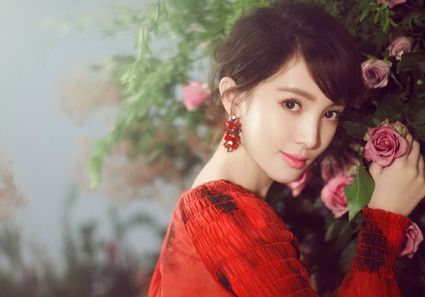 女星金晨精选横版照片8张