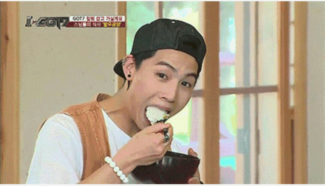 我的女朋友和我想象中不一样(夕阳红)