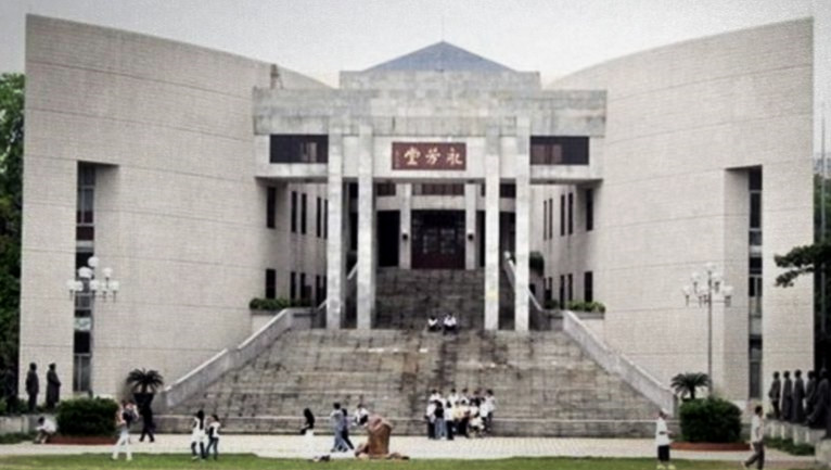 灵异杂谈-4校园怪谈-晚上的学校很恐怖