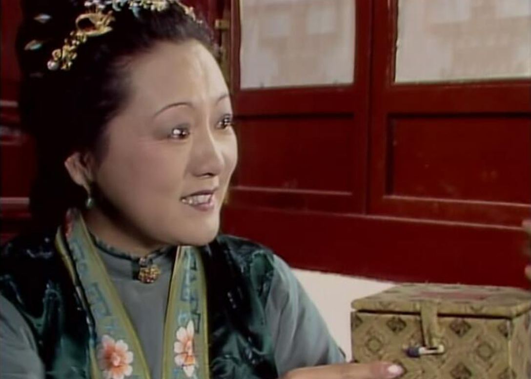 《红楼梦》中:周瑞家的送宫花,真正让黛玉不满意的是什么? - 哔哩哔哩