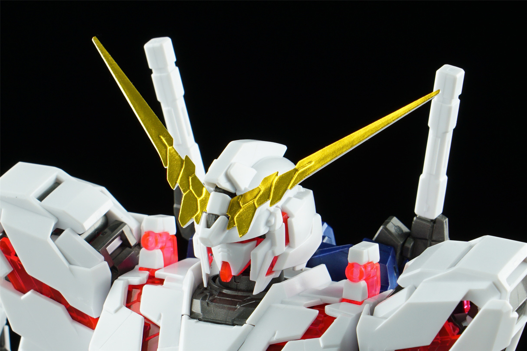 评测惊艳当年的爆甲设计mg1100rx0独角兽高达hd配色ova版