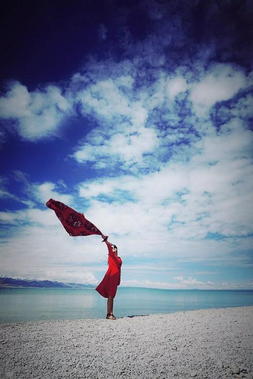 巧妙运用天空做背景,拍出小清新人像美照(ω)