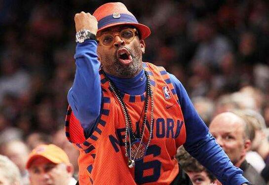 决裂斯派克李与尼克斯队决裂名导也是鞋狂他也有自己的aj