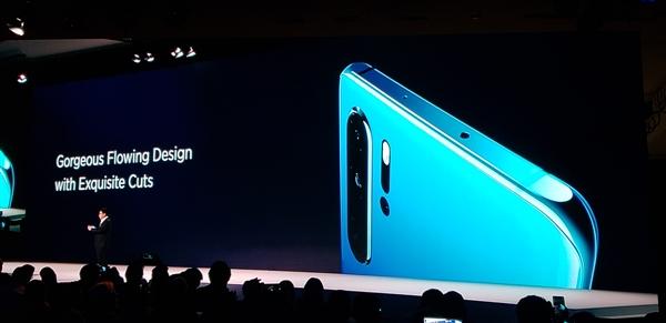 华为P30和P30 Pro正式亮相:珍珠屏、磁悬屏幕