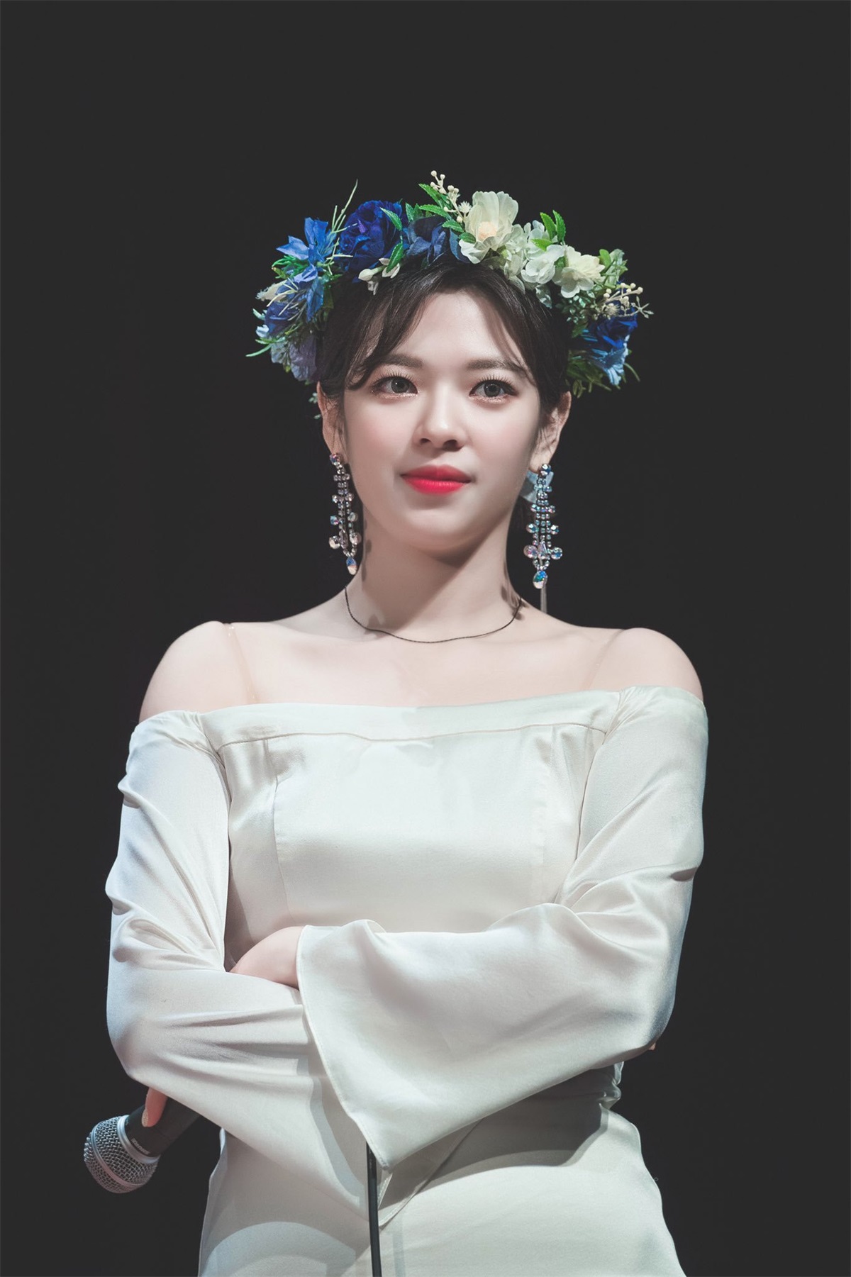 韩国网友截取twice俞定延的幕后视频,引发了人们的不同意见!