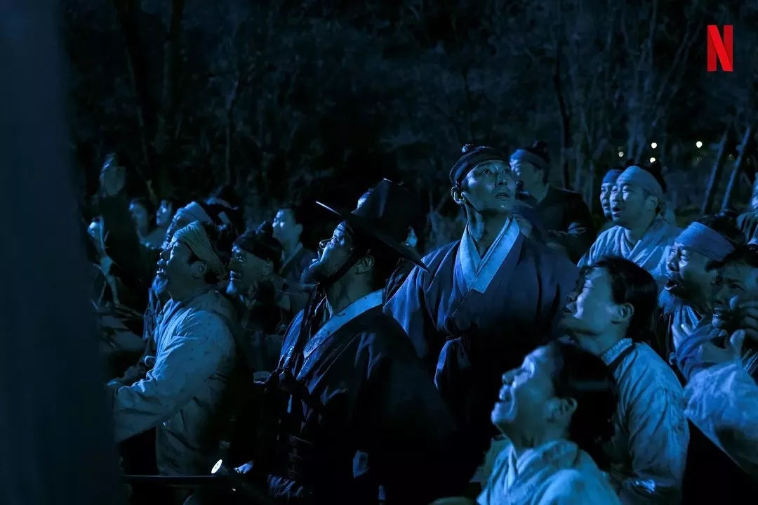 古装版《釜山行》豆瓣8.5分,冷兵器大战《李尸