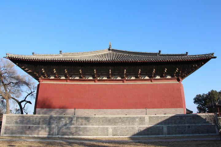 義縣奉國寺大雄殿側面,建於遼開泰九年(1020年)